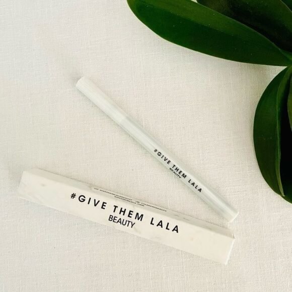 Lala Beauty Give Them Lala Precision Tip Pen Eyeliner in Black Smudge-Proof - Picture 2 of 6